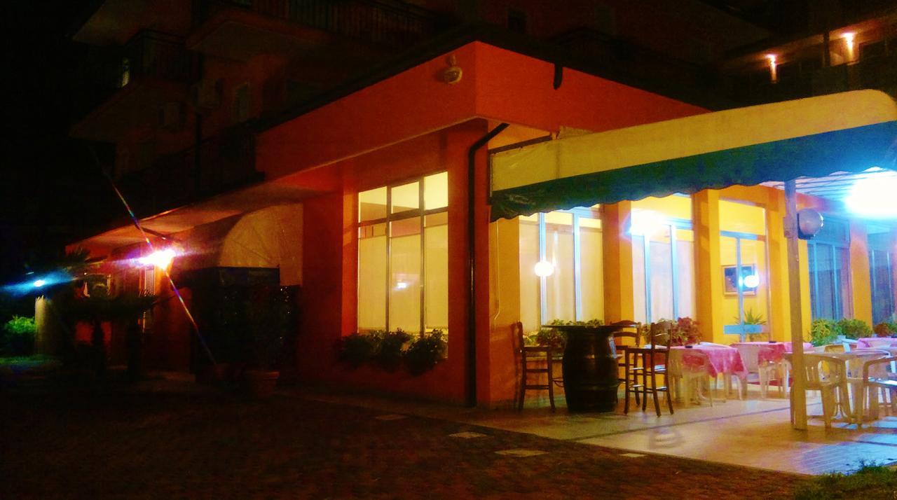 Albergo Da Stefano Eraclea Εξωτερικό φωτογραφία